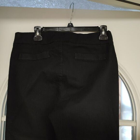 New Chic Classic Collection Black Pull On Jeggings Size Women's 10 Petite - Picture 3 of 3